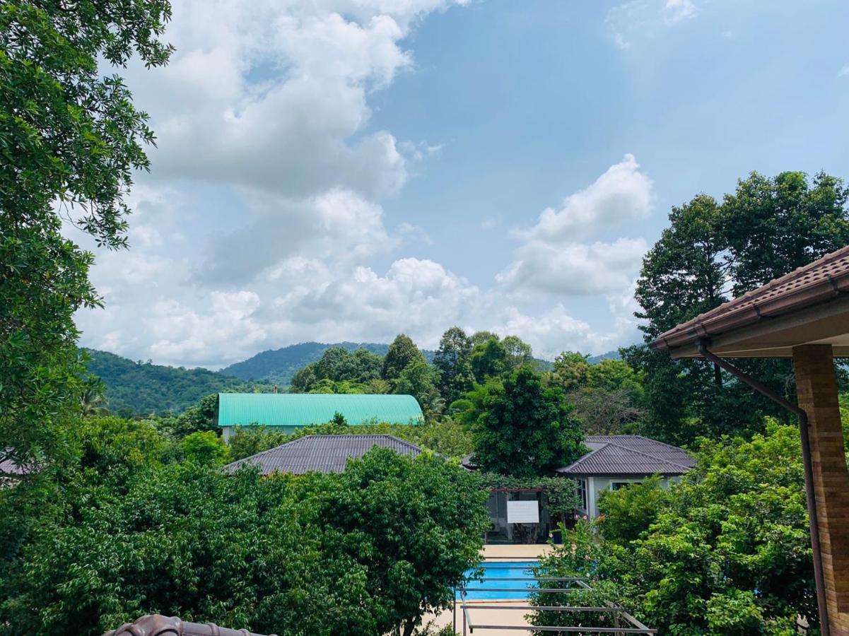 Baan Suan Khun Yaiy Hotel Ban Wang Takhrai Exterior foto