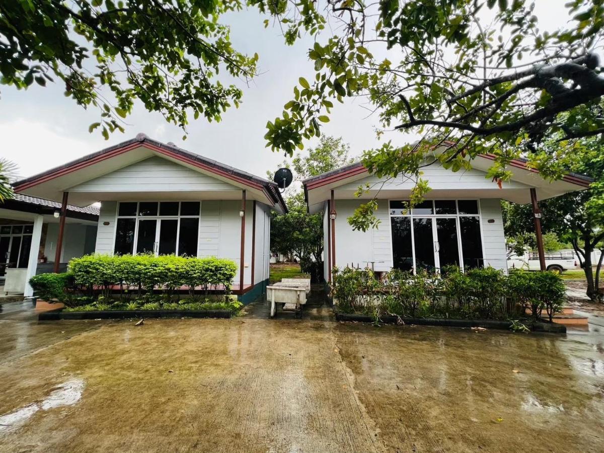Baan Suan Khun Yaiy Hotel Ban Wang Takhrai Exterior foto
