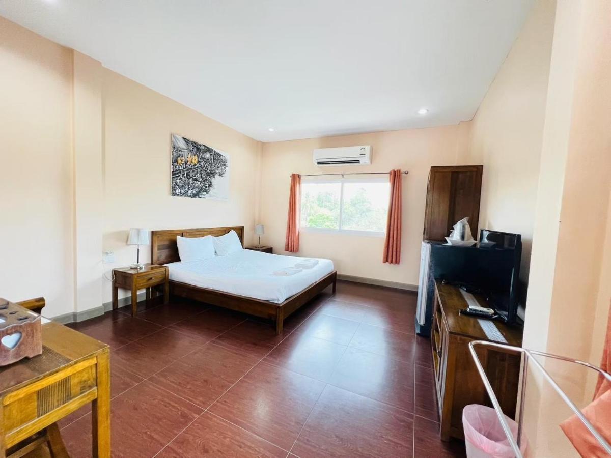 Baan Suan Khun Yaiy Hotel Ban Wang Takhrai Exterior foto