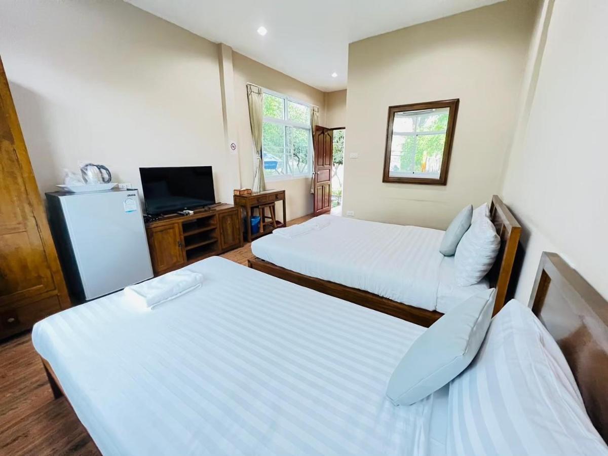 Baan Suan Khun Yaiy Hotel Ban Wang Takhrai Exterior foto