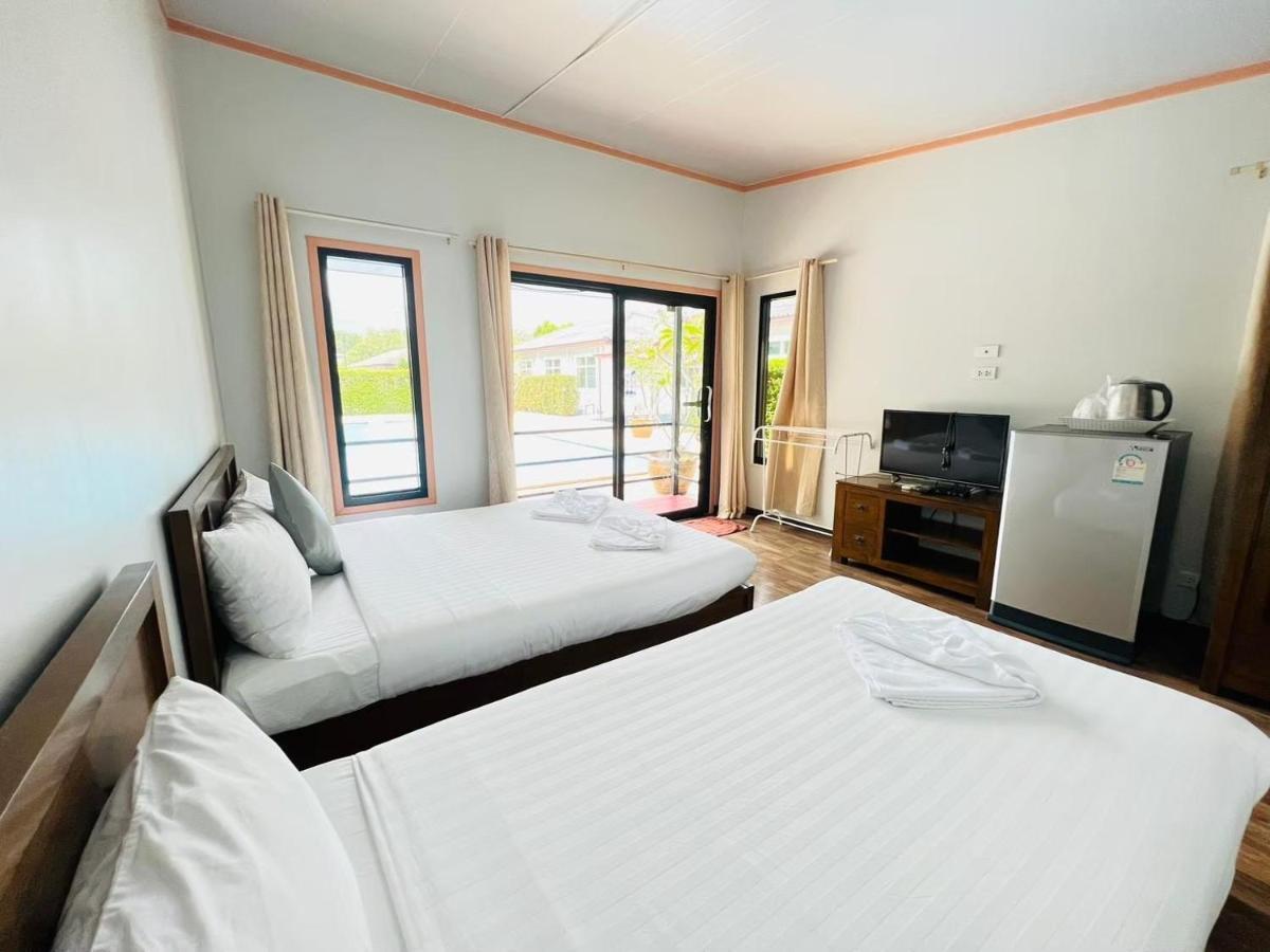 Baan Suan Khun Yaiy Hotel Ban Wang Takhrai Exterior foto